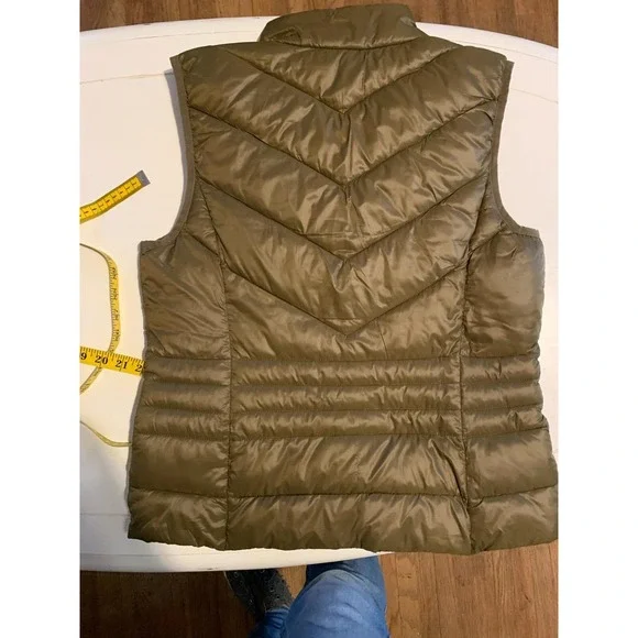 VERO MODA Quilted Puffer Vest Olive Green Zip Front Stand Collar Size M - Picture 3 of 8